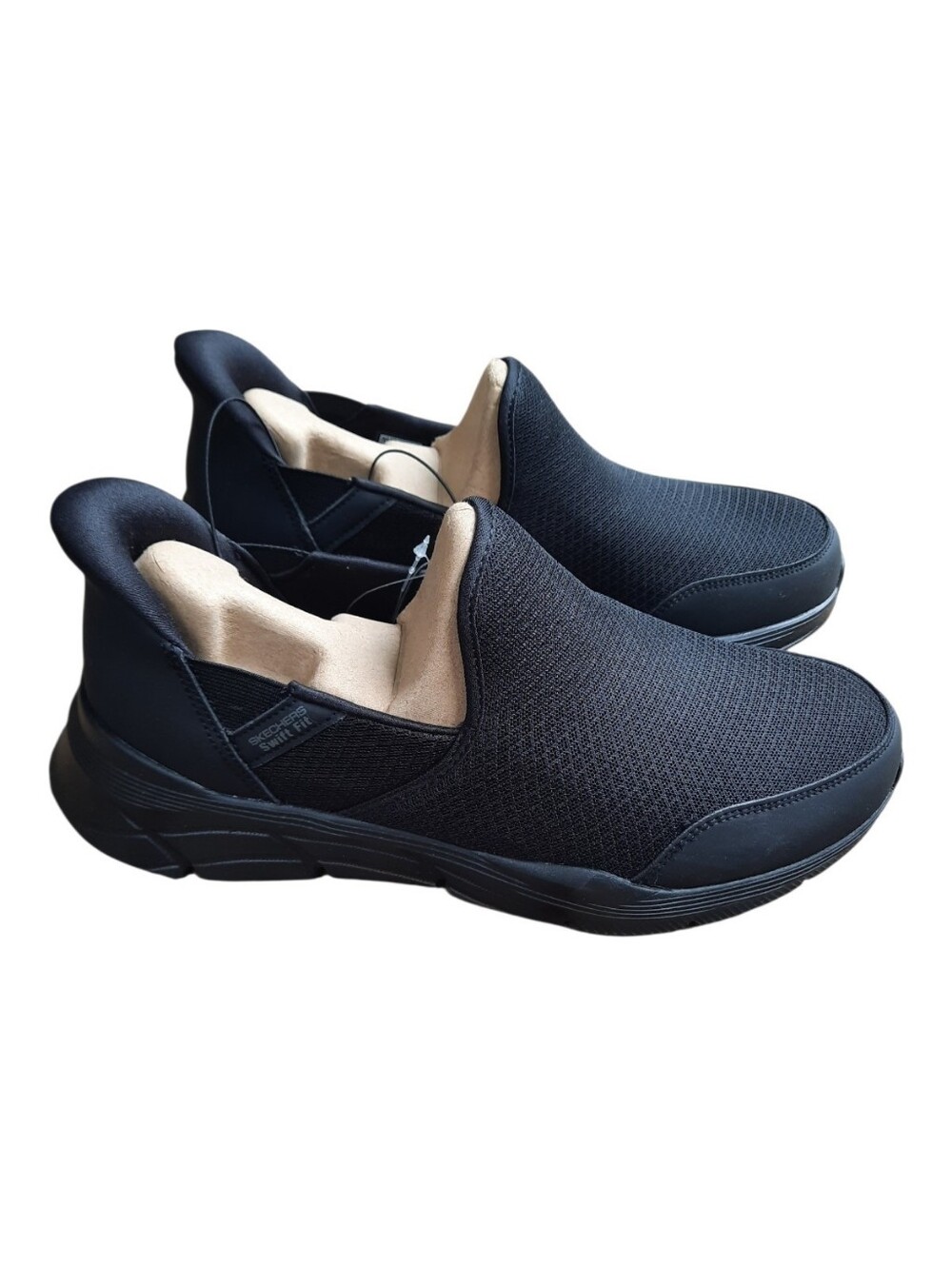 NWT Skechers Hands Free Swift Fit Memory Foam Black Slip-on Shoes Size 8.5